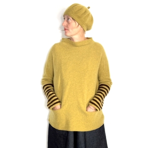 Loose pocket jumper